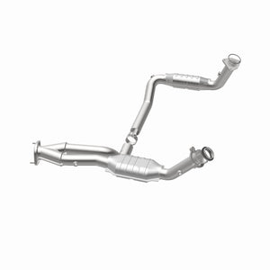 MagnaFlow Conv DF 02-06 Cadillac Escalade / 02-06 Chevy Avalanche 5.3L Dual Conv Y-Pipe Assembly 2WD