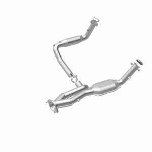 MagnaFlow Conv DF 02-06 Cadillac Escalade / 02-06 Chevy Avalanche 5.3L Dual Conv Y-Pipe Assembly 2WD