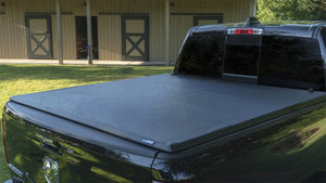 Lund 2022 Toyota Tundra 6.7ft Bed Genesis Tri-Fold Tonneau (w/o Trck Adpt Kt + w/o Trl Spcl Edtn Bx)