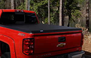 Lund 04-08 Ford F-150 Styleside (5.5ft. Bed) Hard Fold Tonneau Cover - Black