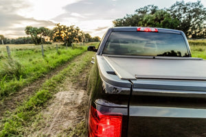 Roll-N-Lock 15-18 Ford F-150 SB 77-3/8in A-Series Retractable Tonneau Cover