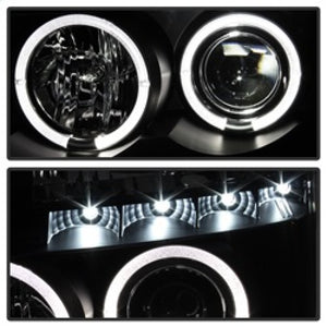 Spyder Nissan Titan 04-14/Armada 04-07 Projector Headlights LED Halo LED Blk PRO-YD-NTI04-HL-BK