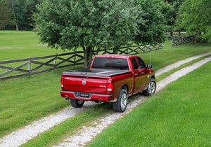 UnderCover 14-20 Toyota Tundra 5.5ft Elite Bed Cover - Black Textured