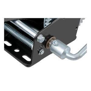 Curt Hand Winch (1700lbs 8in Handle)