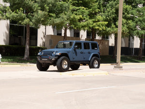 Road Armor 18-20 Jeep Wrangler JL Spartan Front Bumper Bolt-on w/Pre-Runner Guard - Tex Blk