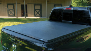 Lund 19-23 Ford Ranger (6ft Bed) Genesis Tri-Fold Tonneau Cover - Black