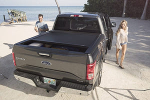 Roll-N-Lock 15-17 Chevy Silverado/Sierra 2500/3500 77-3/8in E-Series Retractable Tonneau Cover