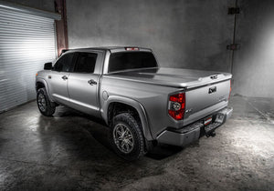 UnderCover 17-20 Toyota Tundra 5.5ft Elite LX Bed Cover - Cement Gray